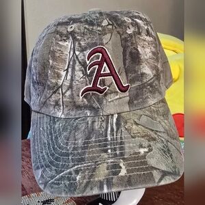 Arkansas Razerbacks Embroidered Camo Baseball Cap